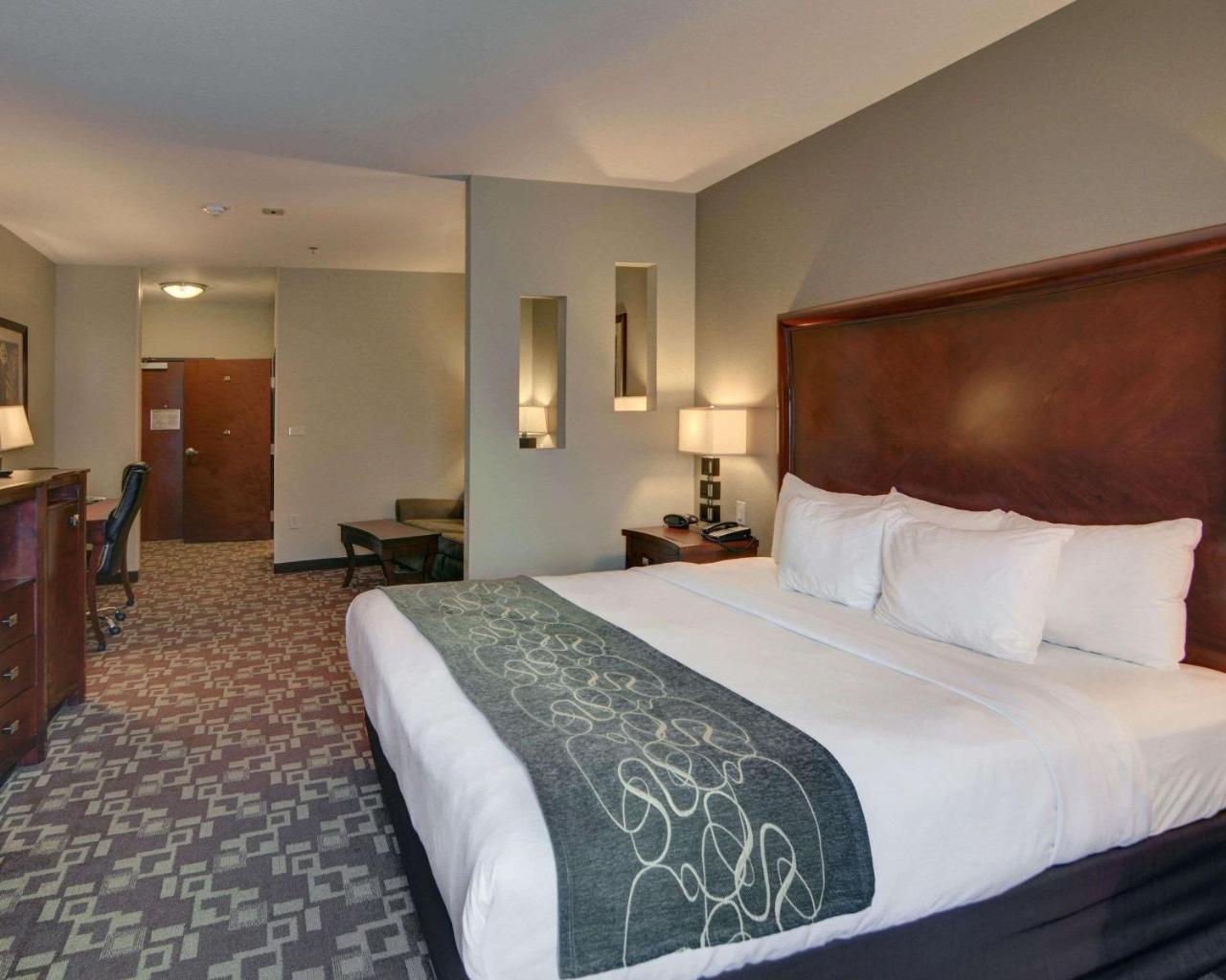 נורת' ריצ'לנד הילס Comfort Suites Near Northeast Mall מראה חיצוני תמונה
